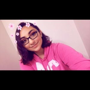 Meet your Posher, Esmeralda